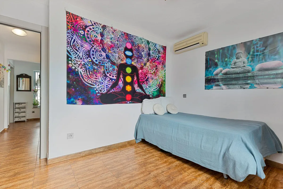 18f67799-5aea-47ea-8b5b-3c378251bbc7