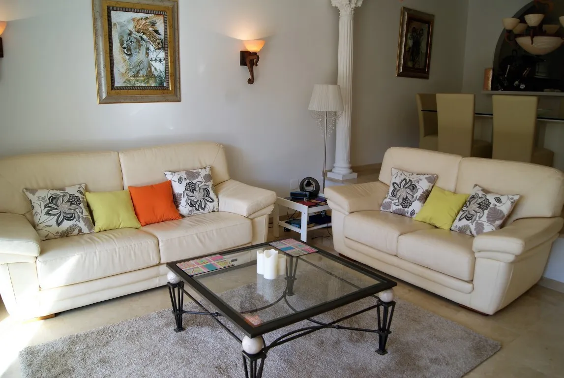 b3c371e8-ad7f-4cd0-af05-bf8a8df3d58c