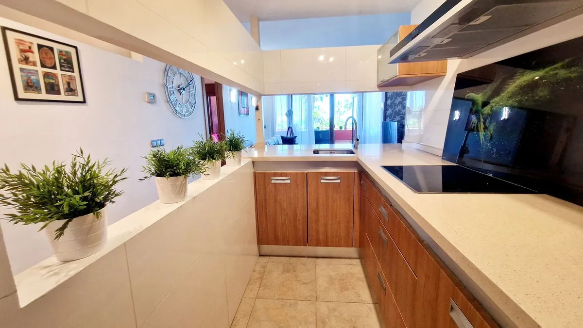 364f85fd-0334-477b-96fc-e522da0ca41e