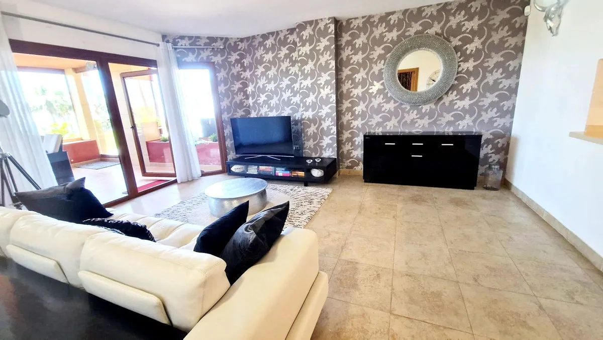 b972d607-f7b5-4db6-9ce1-8b4eae9275f4