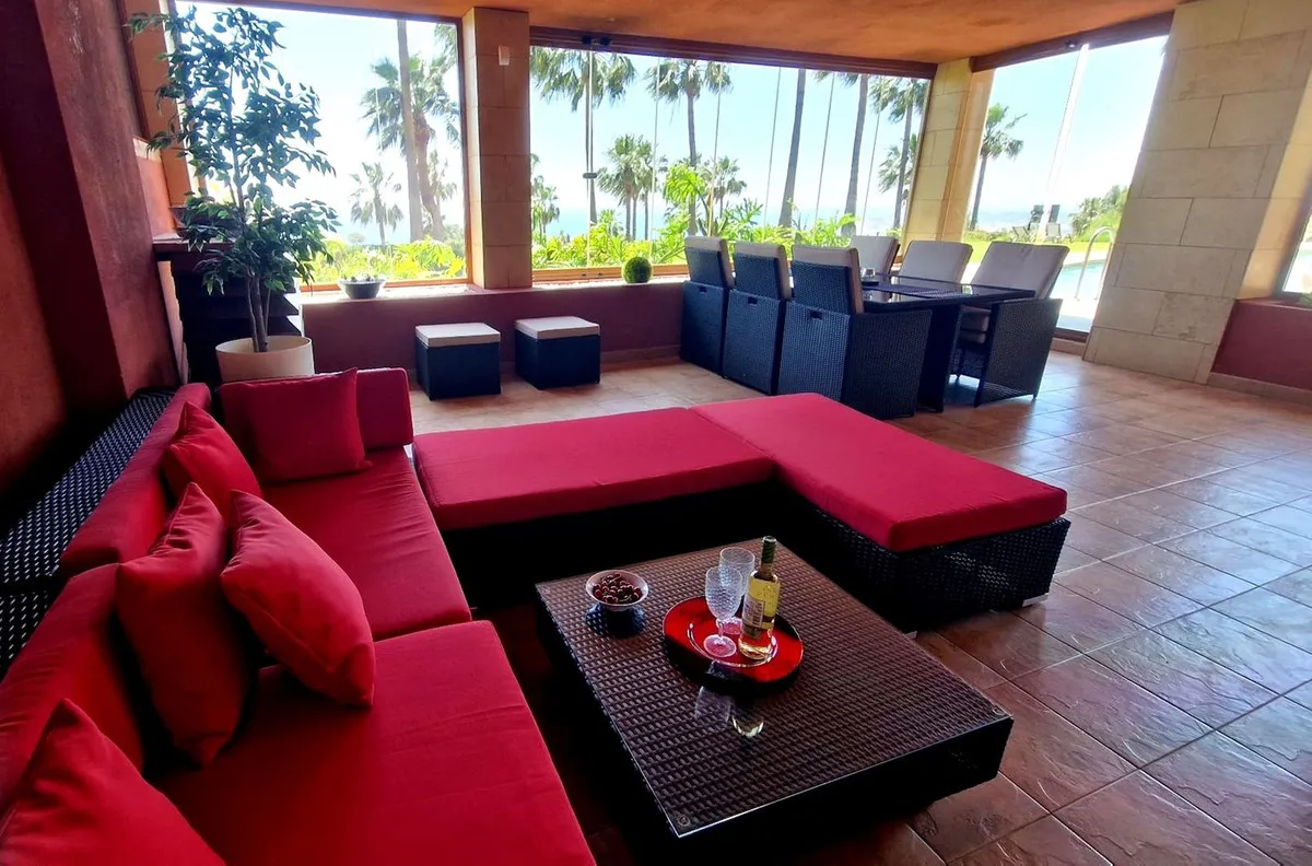 c1467d16-a009-42fa-b4eb-c1f108010552