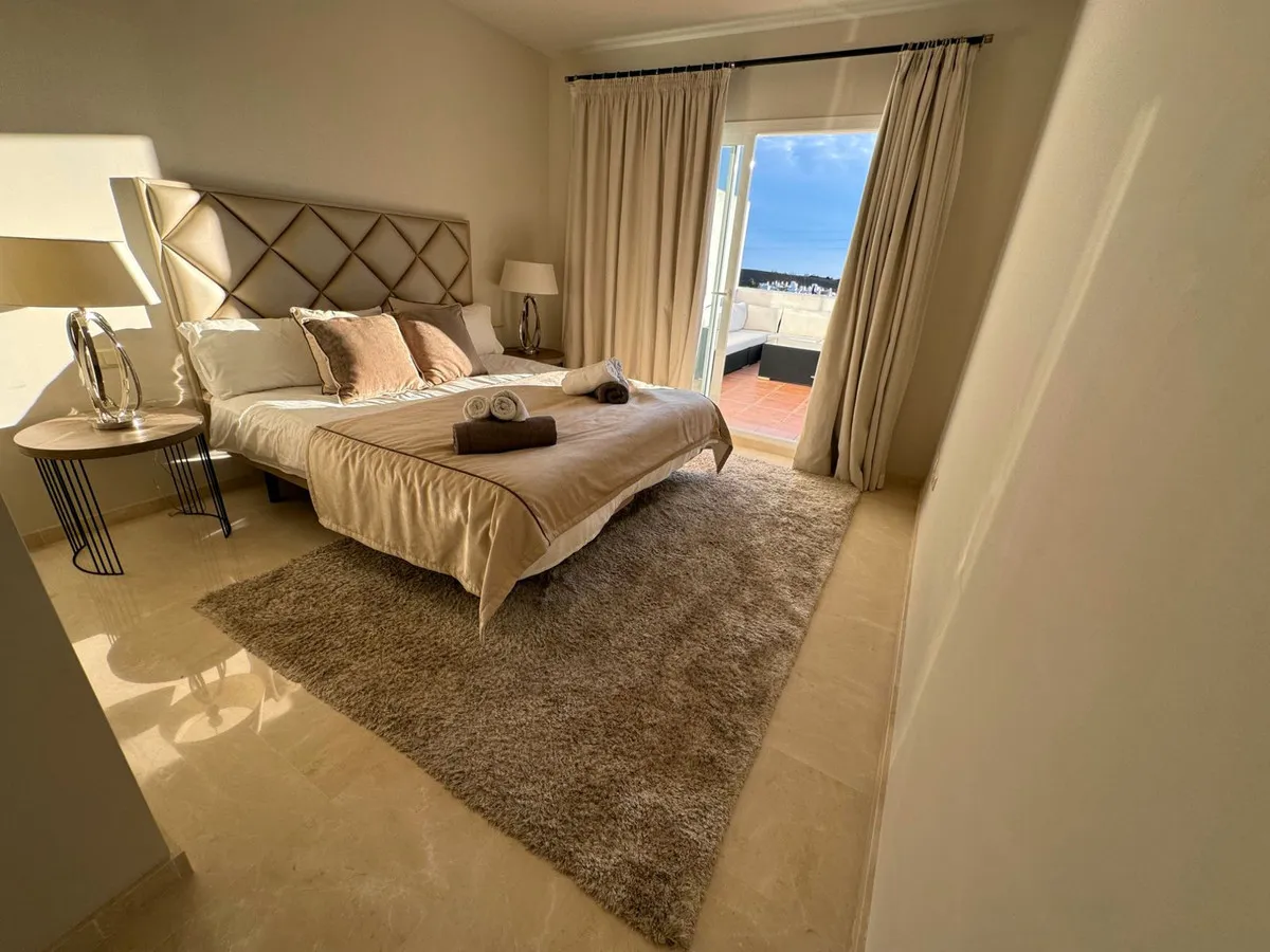 42f94929-705b-4b1d-a2d2-7bfea7ad9671