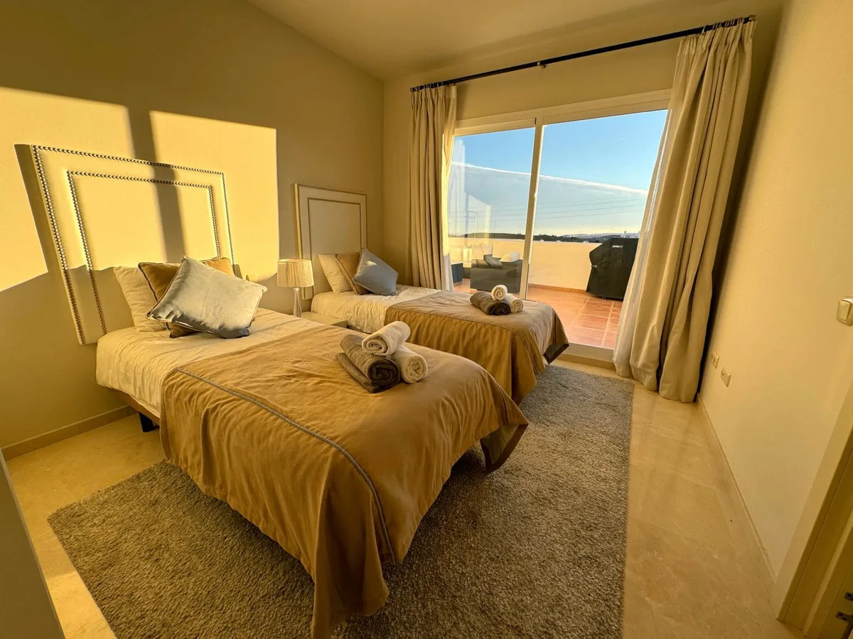 b0622107-0dd7-48c9-b6f4-869c58400556