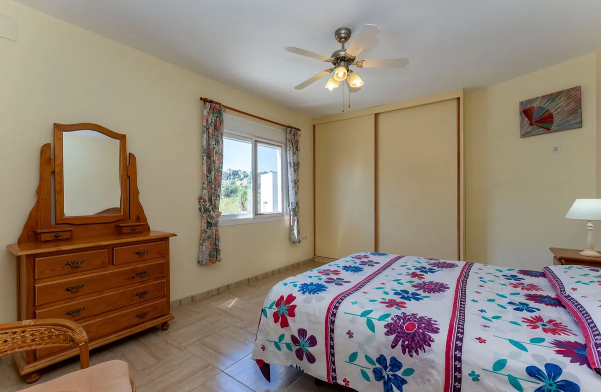 4abfb26e-09c4-43e9-bba5-aa5e8a96f9b0