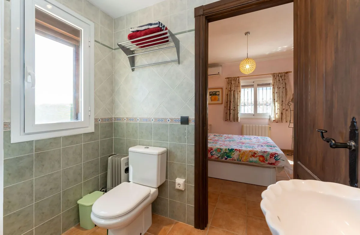 8ba18541-9979-45e5-92f5-6866720355f3