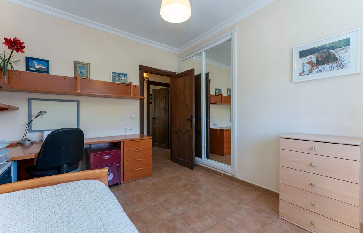 d18583e2-fd99-4d39-9a9b-6ce669912b86