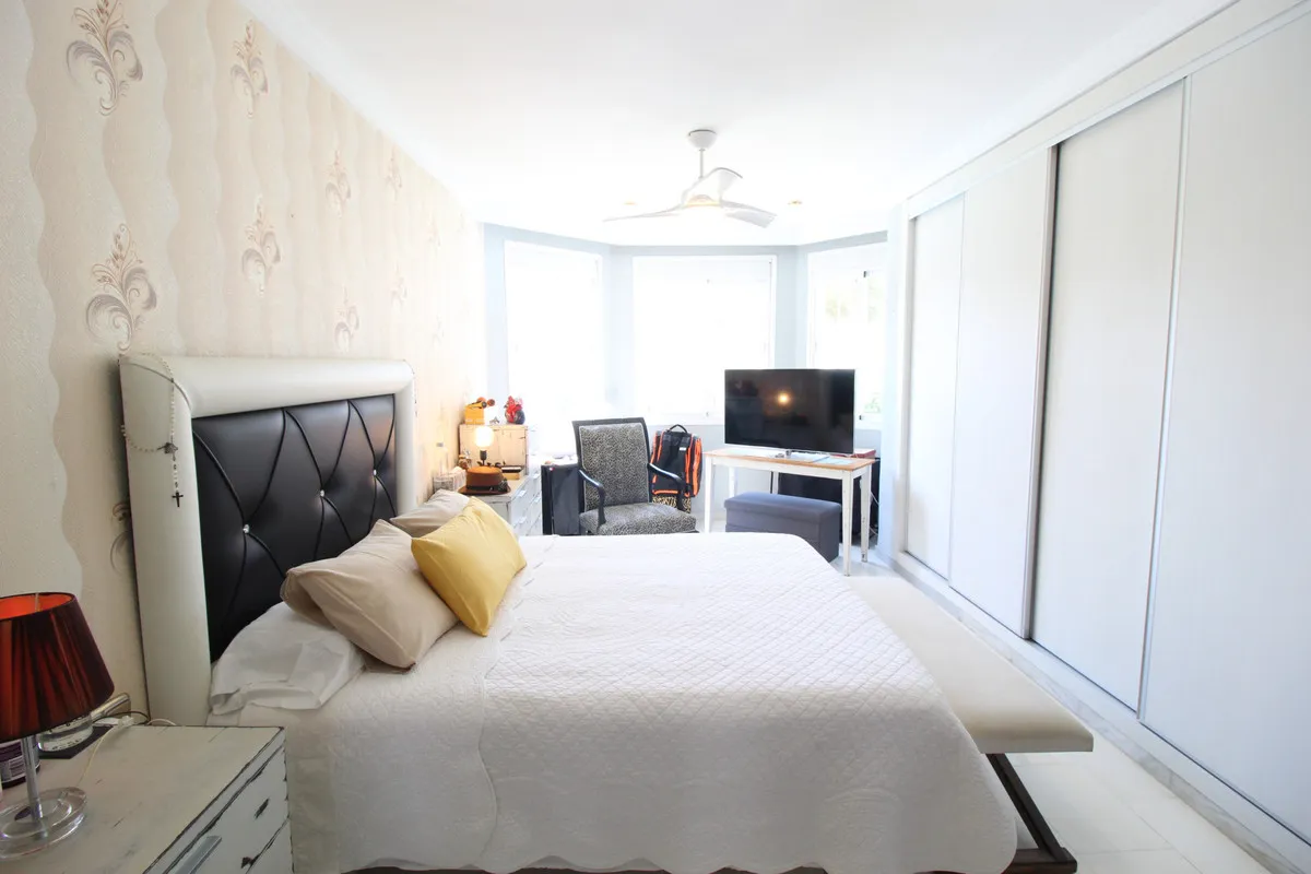 2085d003-88be-4a73-9e06-995f64e1f333