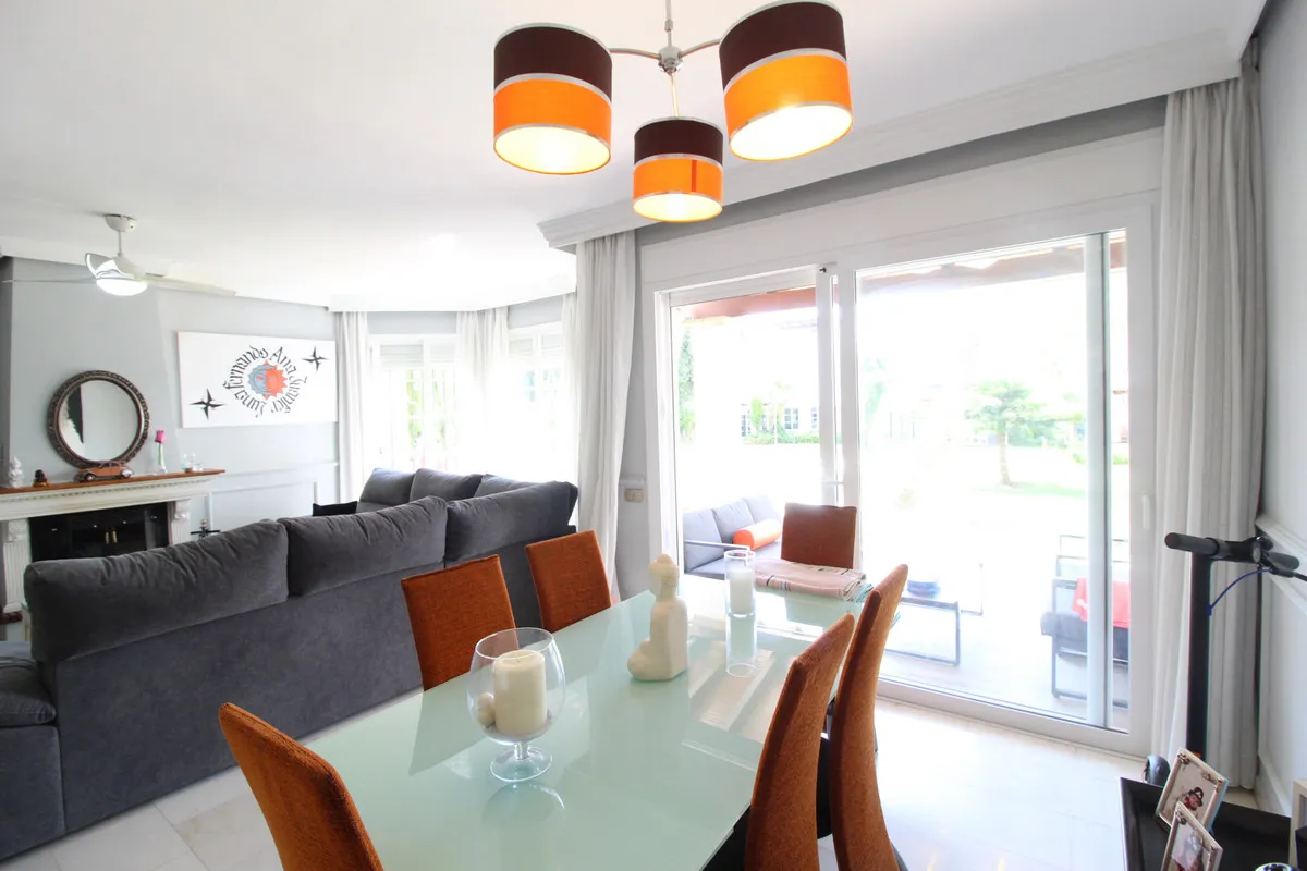 400648b2-fc34-4ea7-823d-3784b16ea182