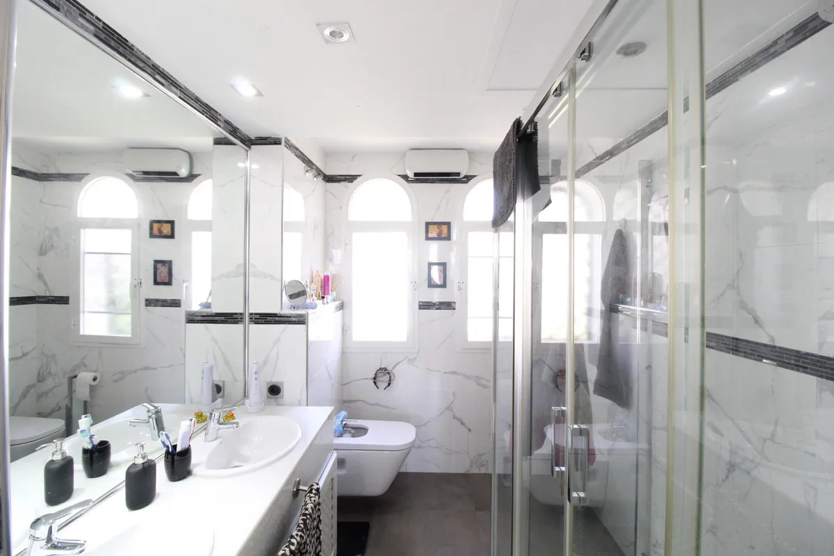 49f97fe3-fbed-4761-9c16-ad36412598d3