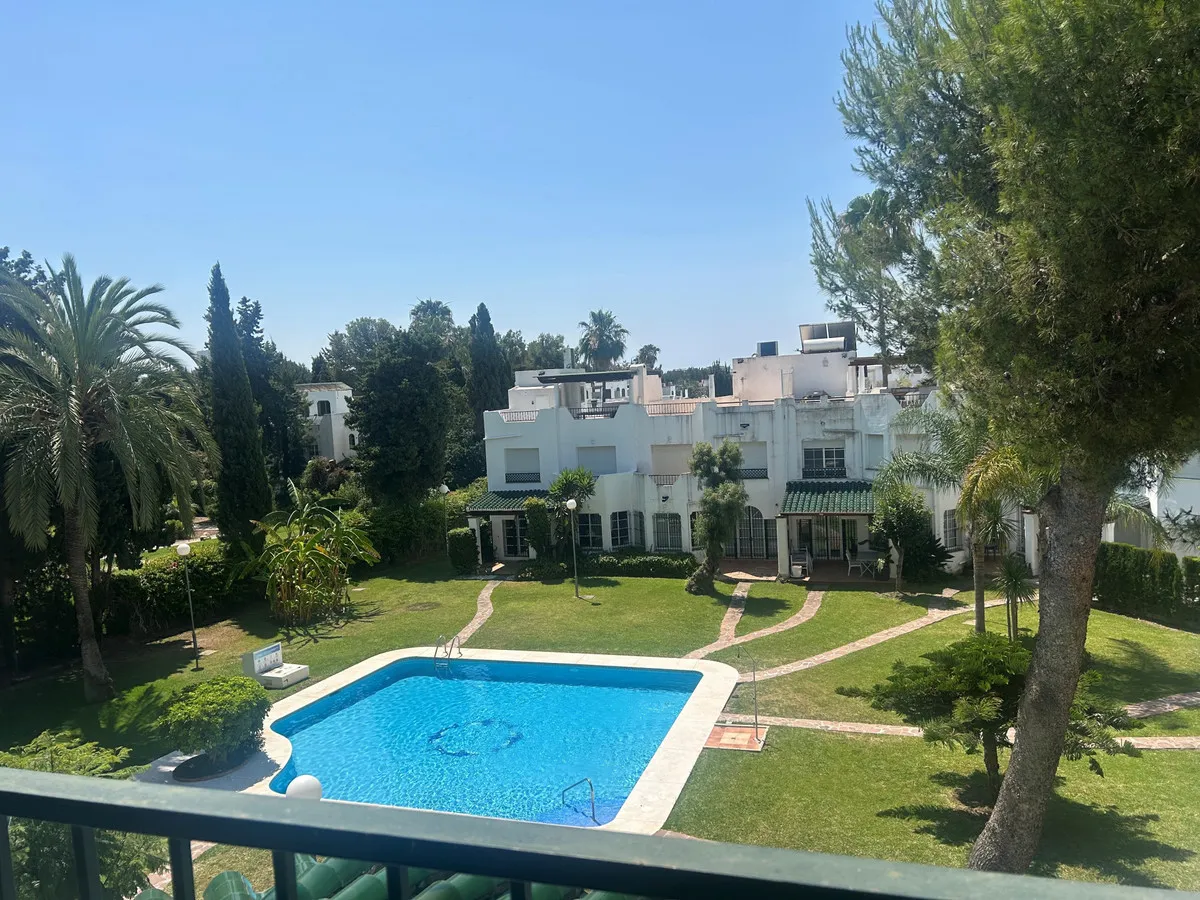 d0c8fefd-b05c-4b55-b25e-1d7b6d432780