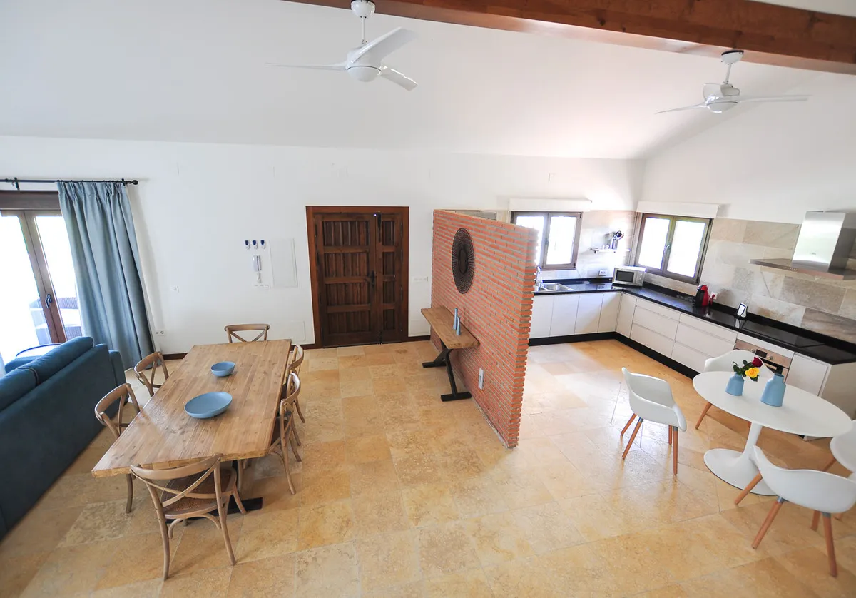 367bc84c-abc2-4fb4-b9b0-f40ca049c61d