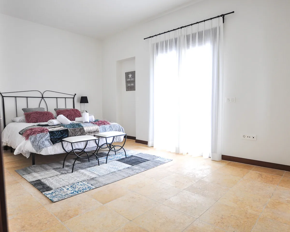 49ffe02e-ee52-450b-9840-315a7a254ac1