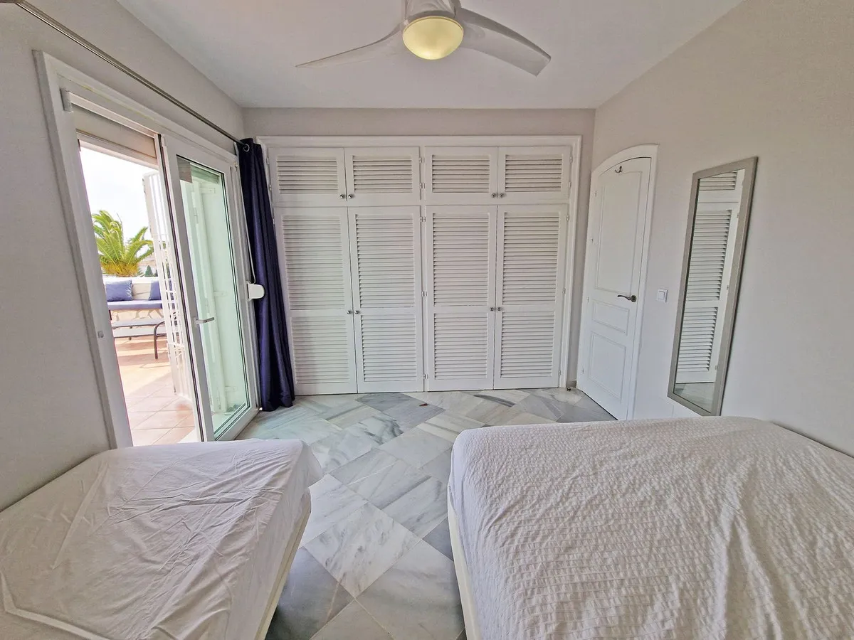 10b2bc67-85d0-4674-ab3c-a2a6190ca82e