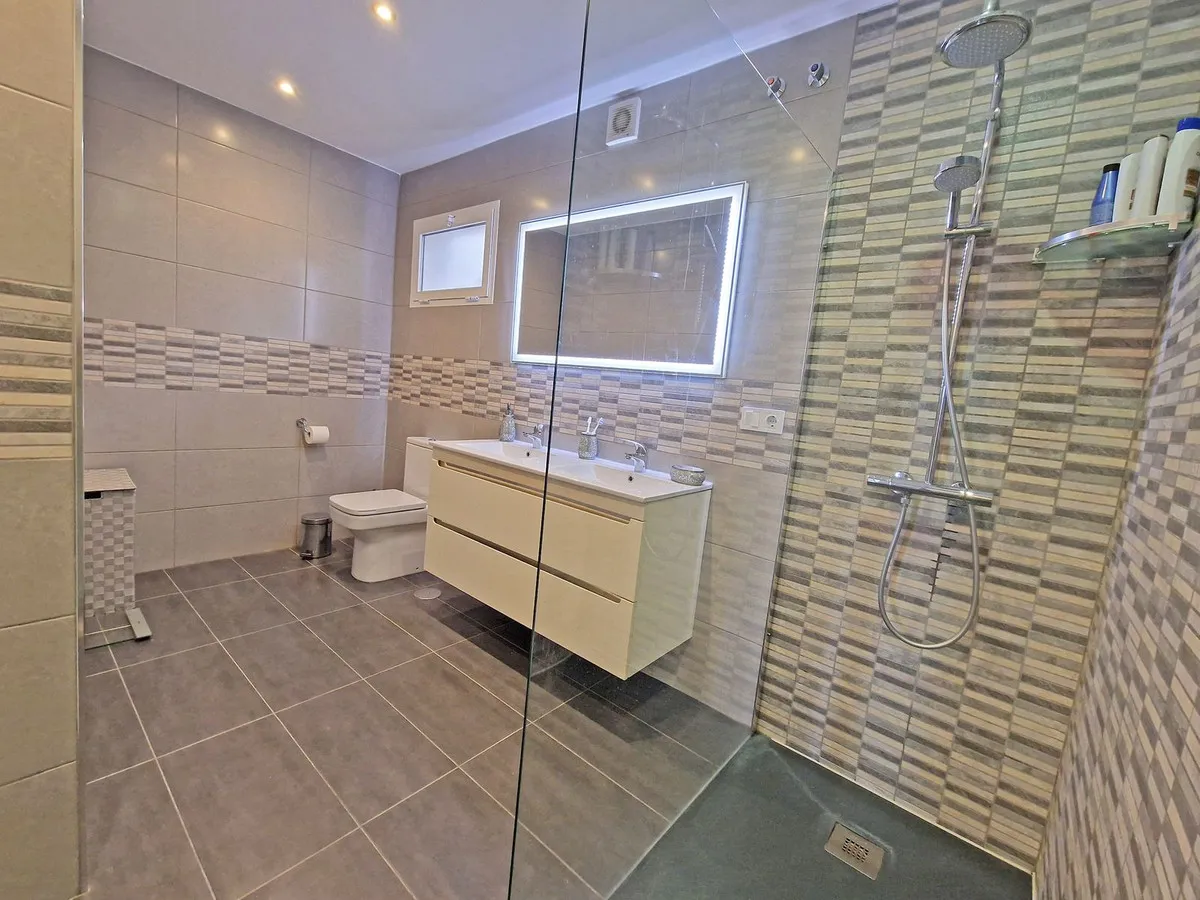 1a6ecc7a-90e0-4beb-be7a-01b1b979e5fd