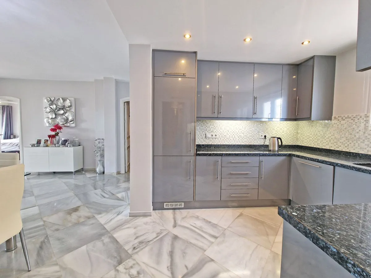 23f7280e-dcd7-4141-8d1a-0c7e682bb6a8