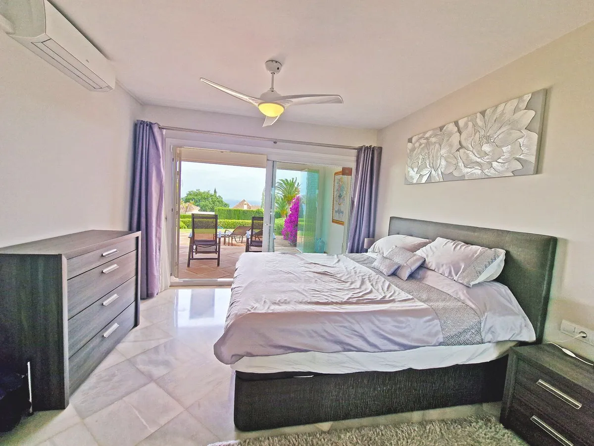 323c184e-d944-4155-a77a-5126f930b87c