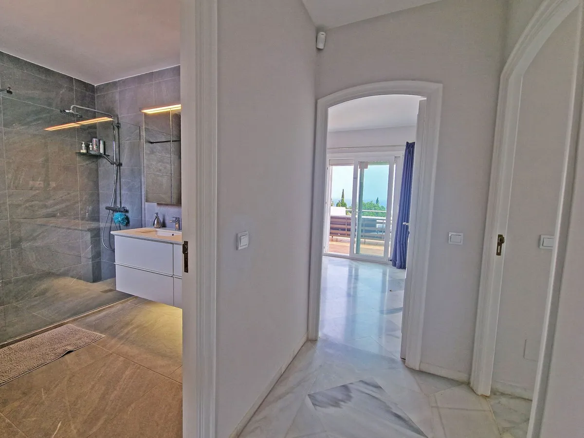 6f8b25fc-8754-49a8-a88e-bacafc2641d6