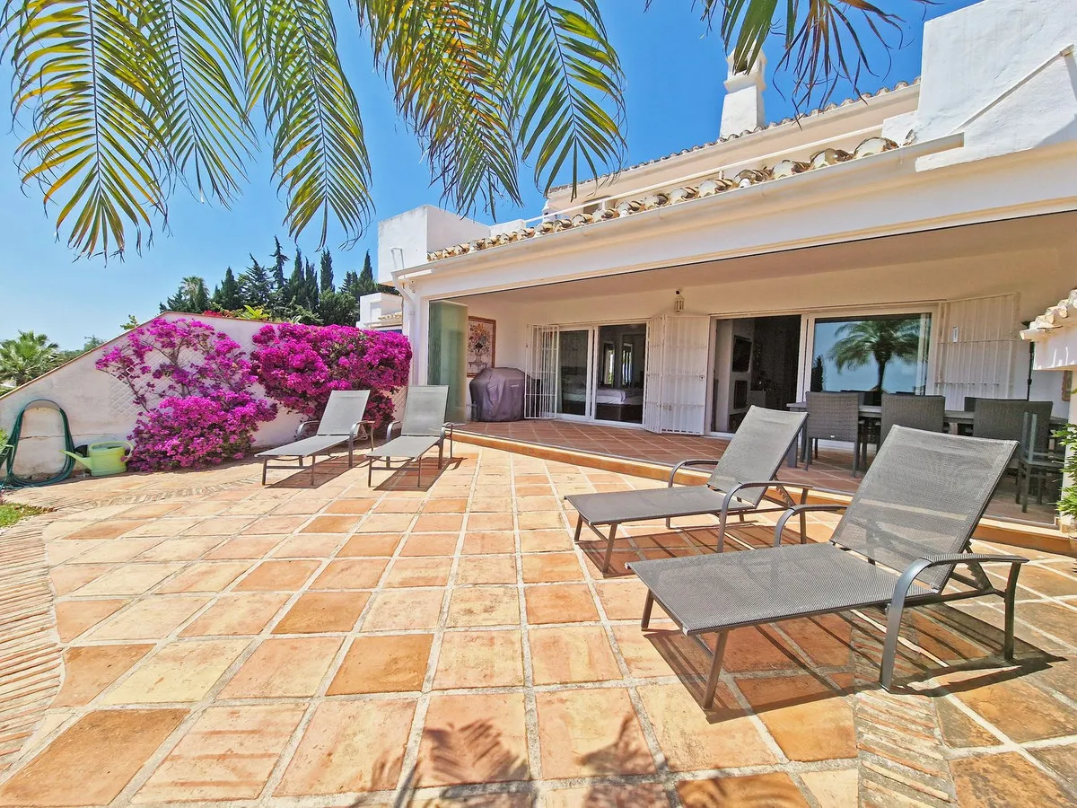 a2fae604-5d3f-4911-89f1-c58338930e43