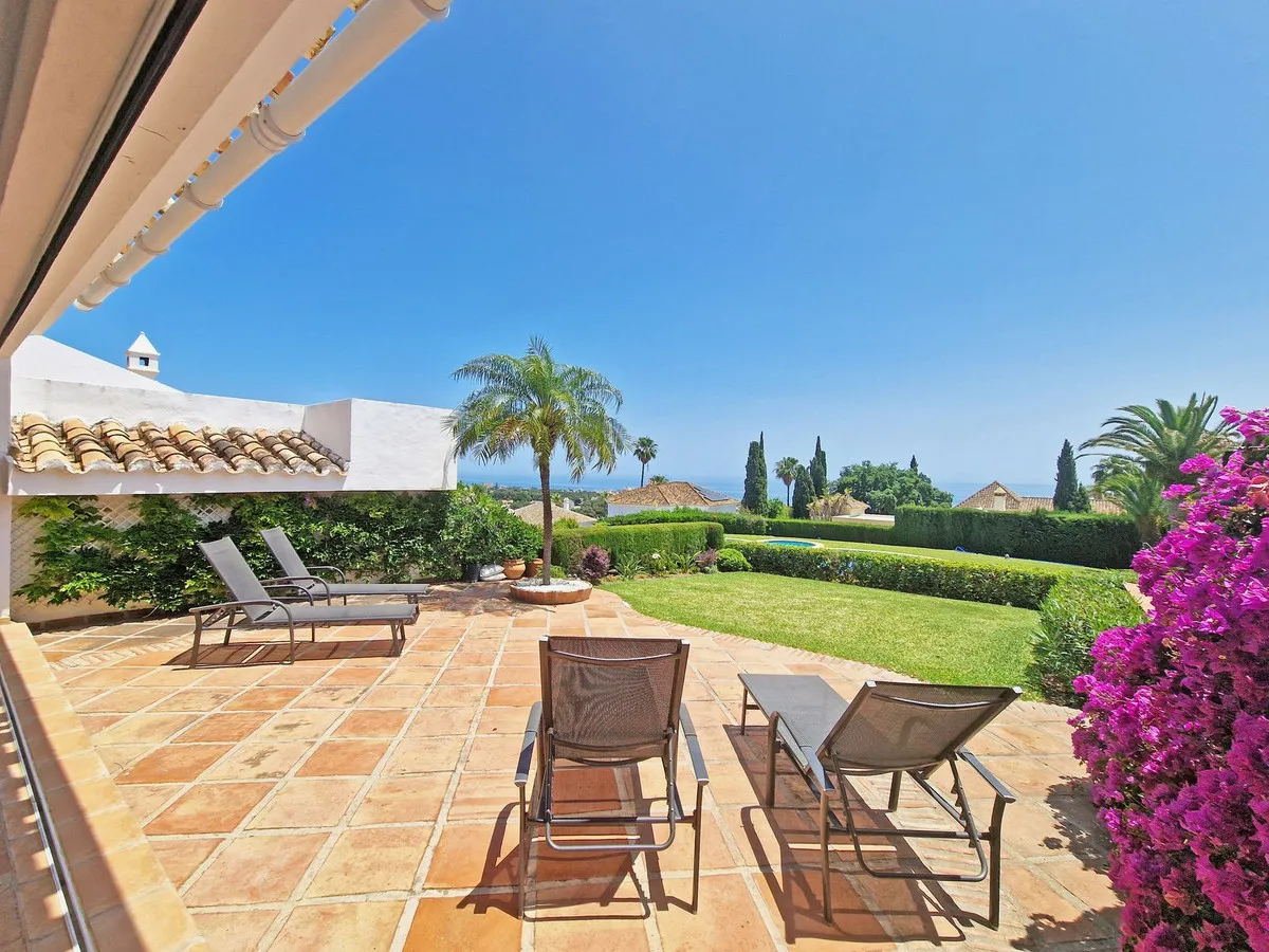 a8210976-a90d-4c67-a51a-00bbcad35132