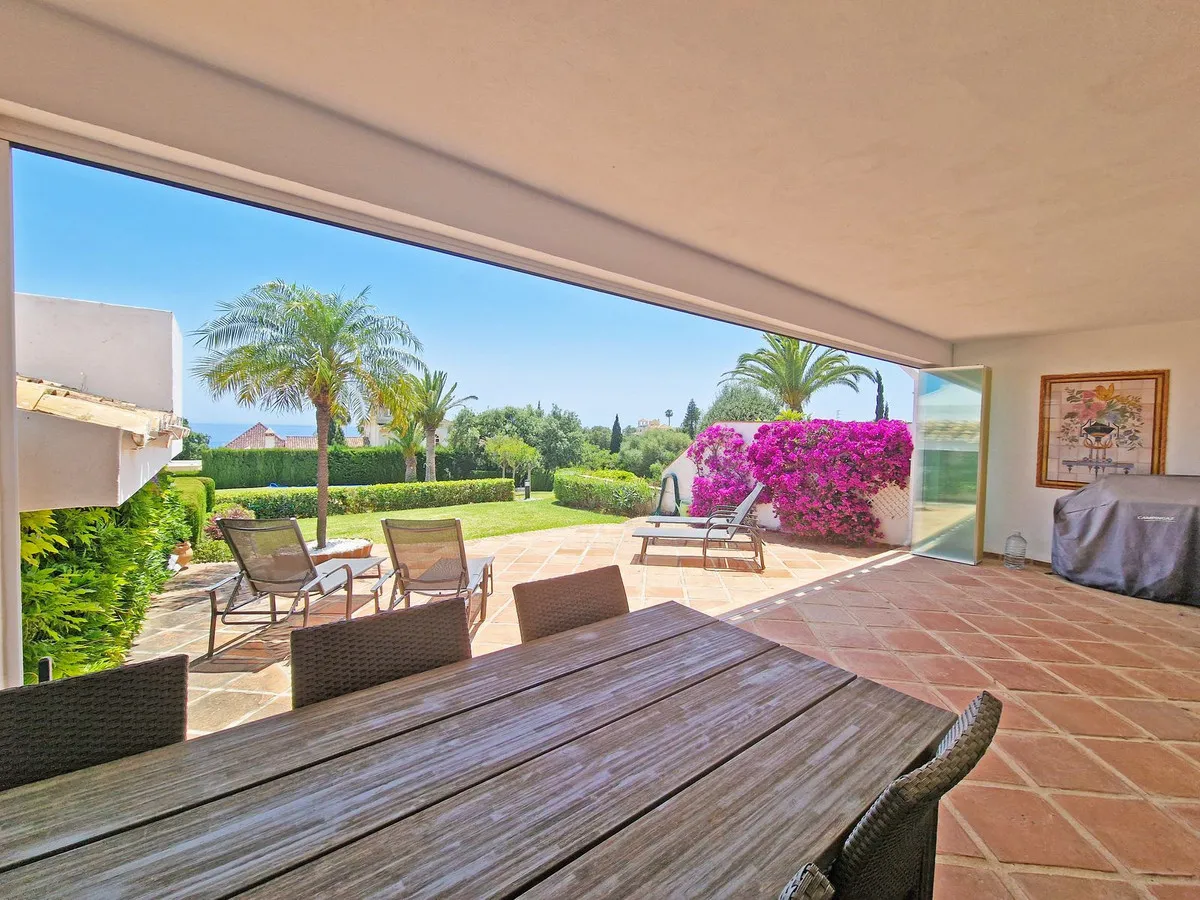 dfd1a517-3f9f-4e90-928b-10eeab801309