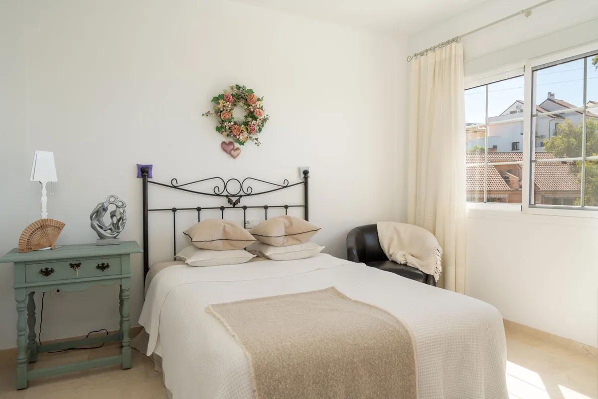 0fdf51a2-d8e4-4916-a8da-681874dc1cf3