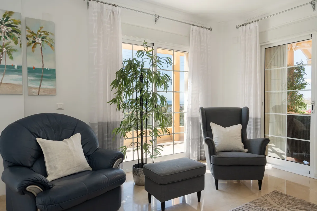 5e0ce7fc-ebe2-4342-8251-eb4ebace2e42