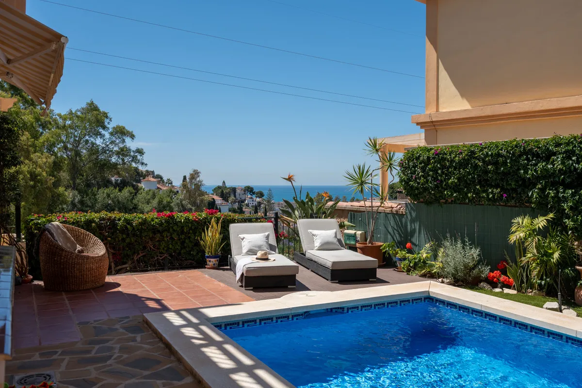 8729ce6c-1318-433c-bcd0-91efd7f76fdb