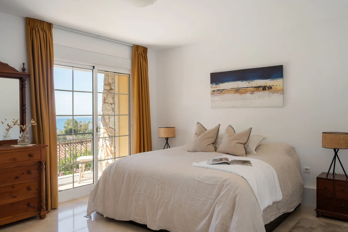 a911e87a-d901-44c0-b939-c14eacc93680