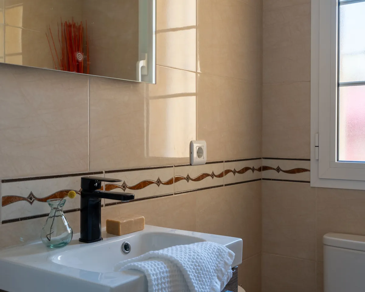 c18eb0c5-2565-44ee-baa4-db543706c5ca