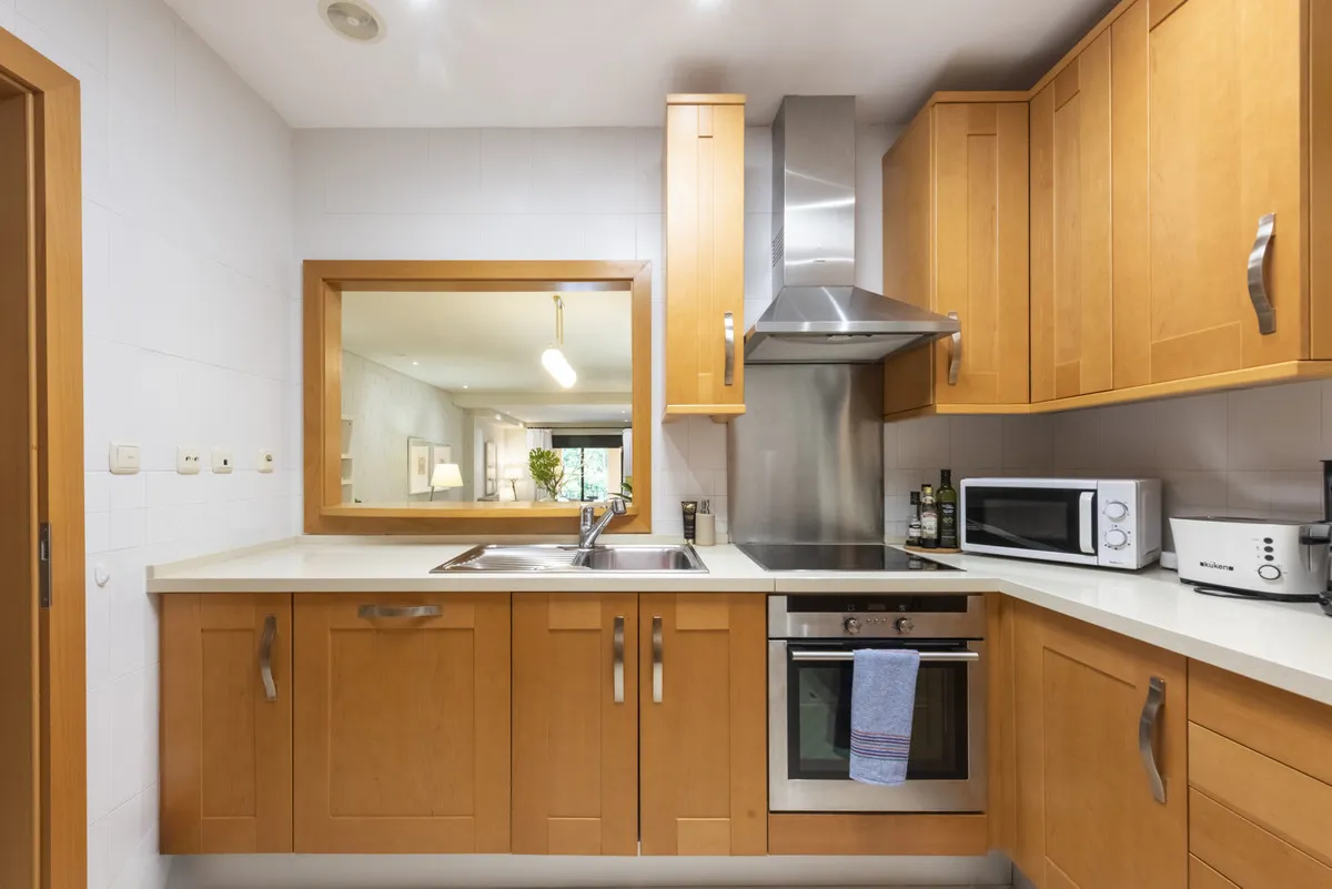 00fc63de-2ed7-43c7-bbb3-c01e2f085f8a