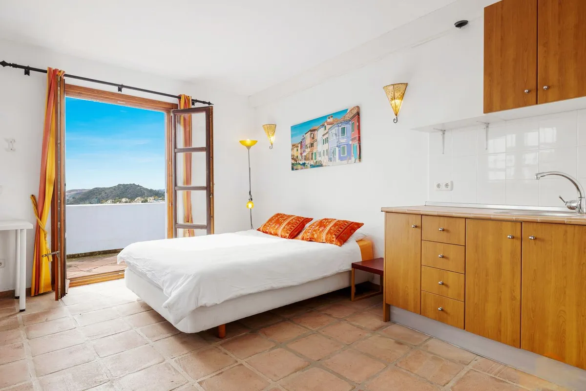 5f1df623-daa6-4692-82fa-37de9d455be8