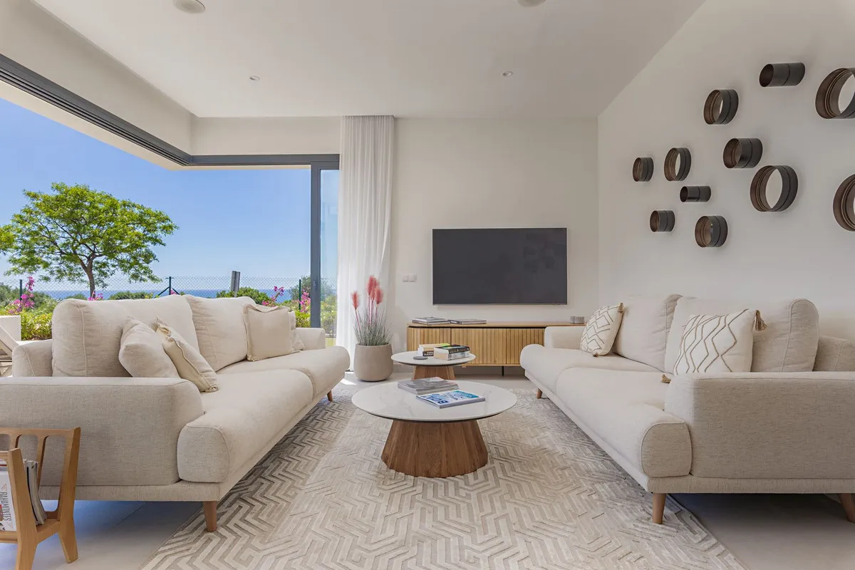 9084bb08-756d-4abd-b35c-80a03eb6ea3f