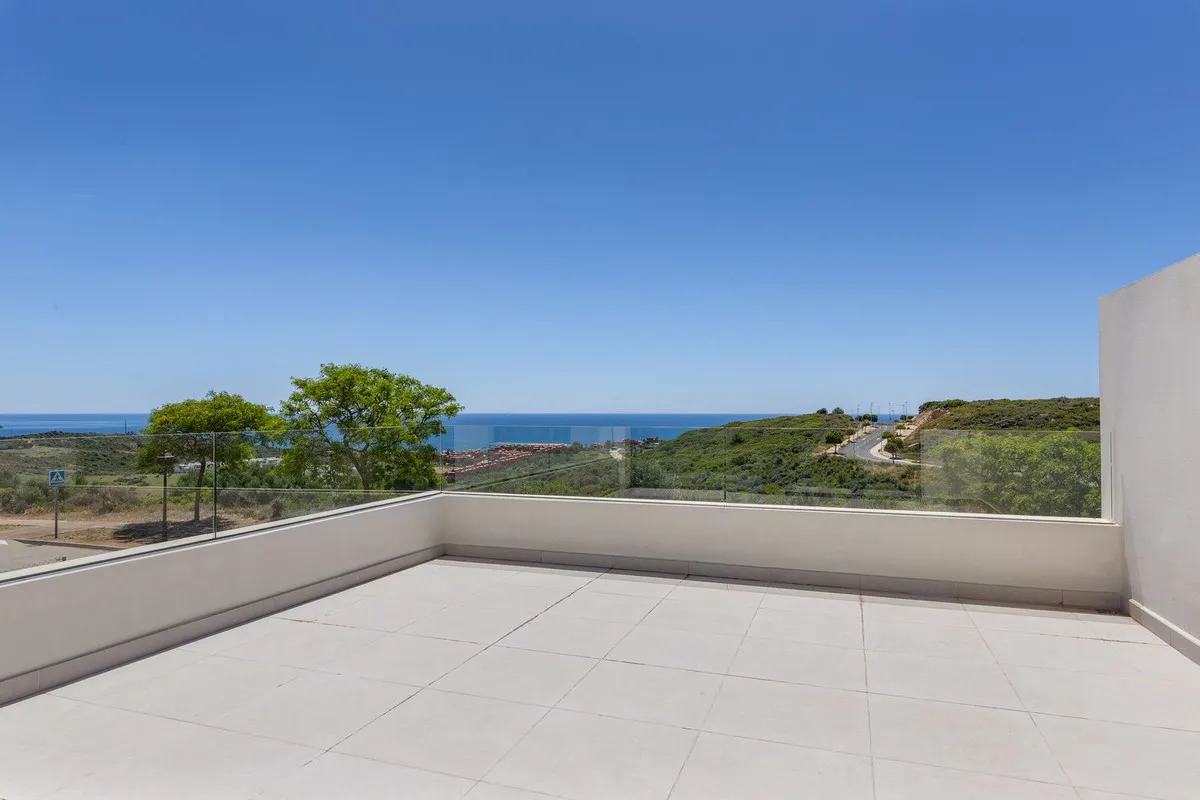 c6cf52f2-8752-4dde-8c8e-e3711623b9f2