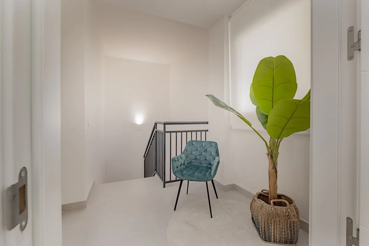 ffdf3223-0fa8-4ccd-94d2-1da198ca5d86