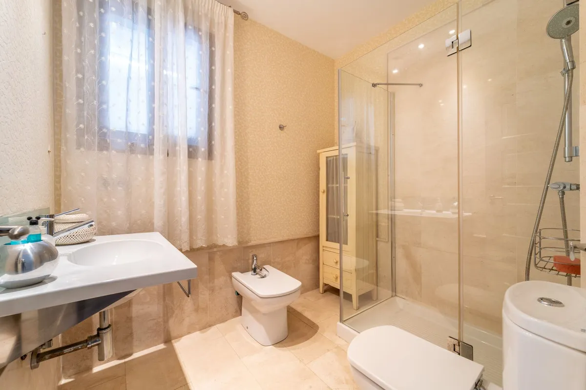 086b32bb-155d-4717-8346-99593932b172