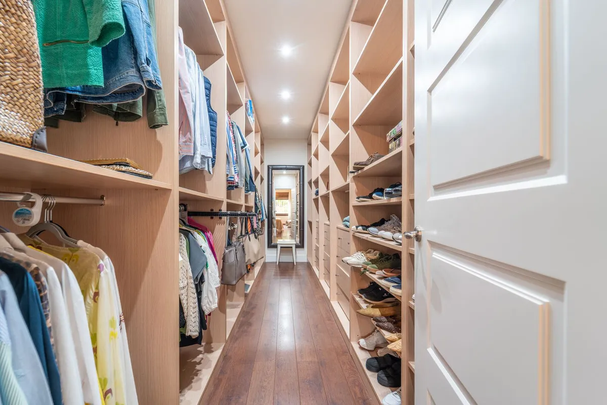 890d83db-36d4-4b90-856a-d8af9466882e