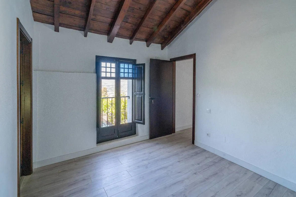 06ff47b2-66ba-4d36-83ce-a48e460cb6df