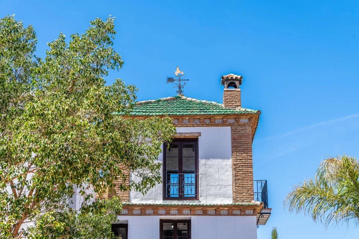 7cd49d24-4d23-4048-8fec-4225a658be9c