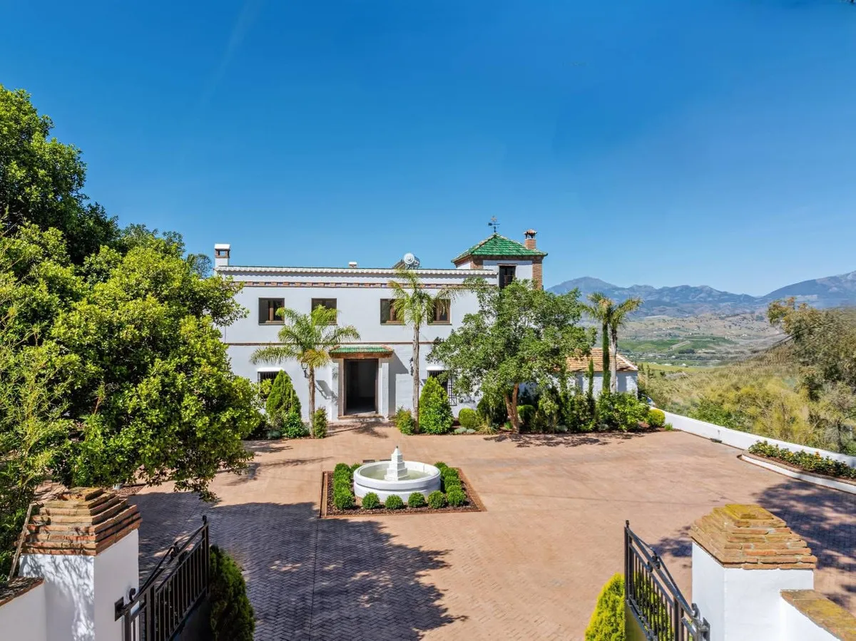 b7c459fb-0bfc-4aa2-baed-41c741f7f1eb