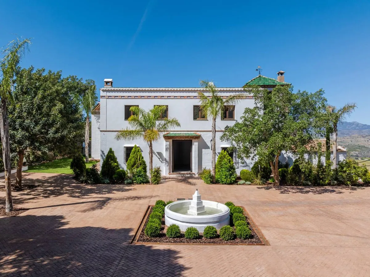 bb5b1b40-5b59-40f1-a1d6-43a5f2a67172