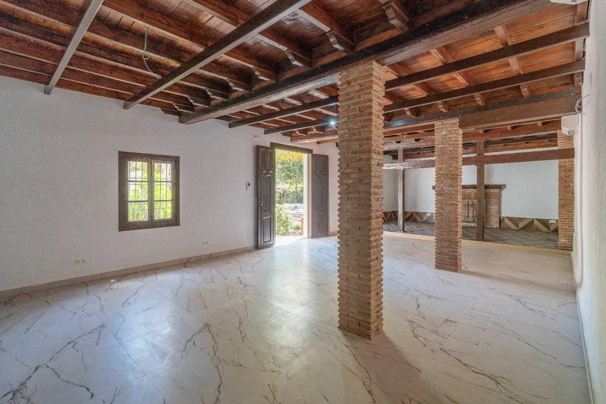 e74c577d-d7ca-48ef-8782-d6303855766c