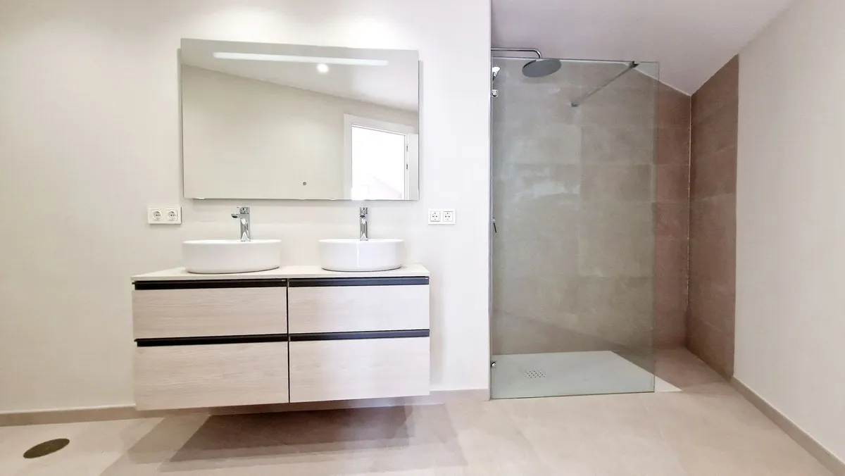 af76df6b-5c89-4bef-85db-b6cdd42645fc