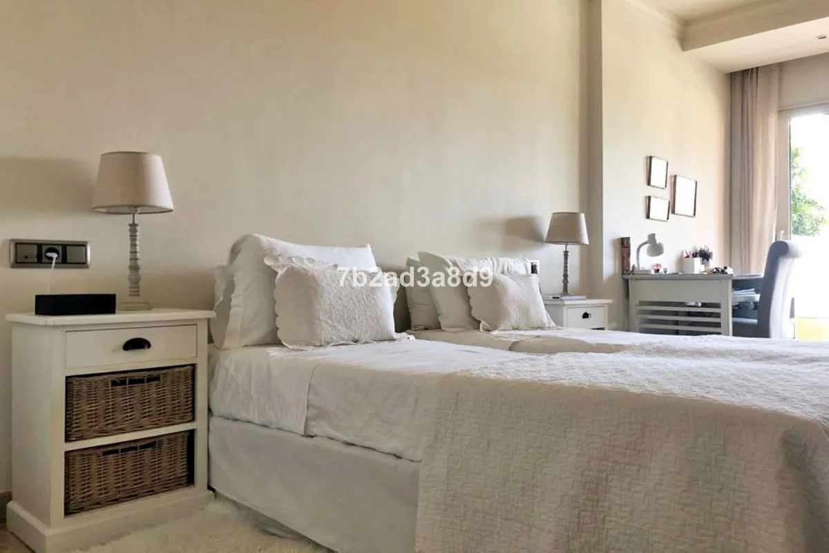 10b88f6d-a602-4179-852c-3d07ffd13b16