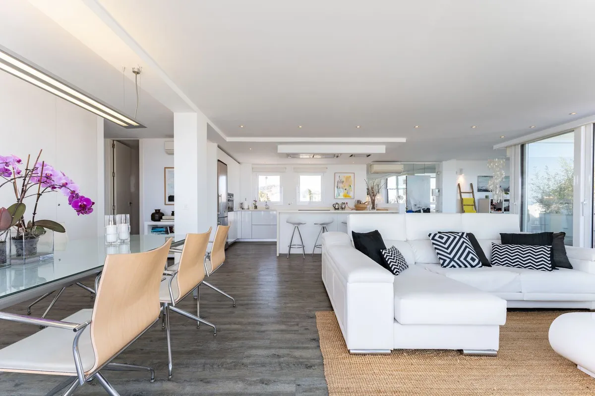 19a96c6d-9069-4f89-9509-4f1701c76275