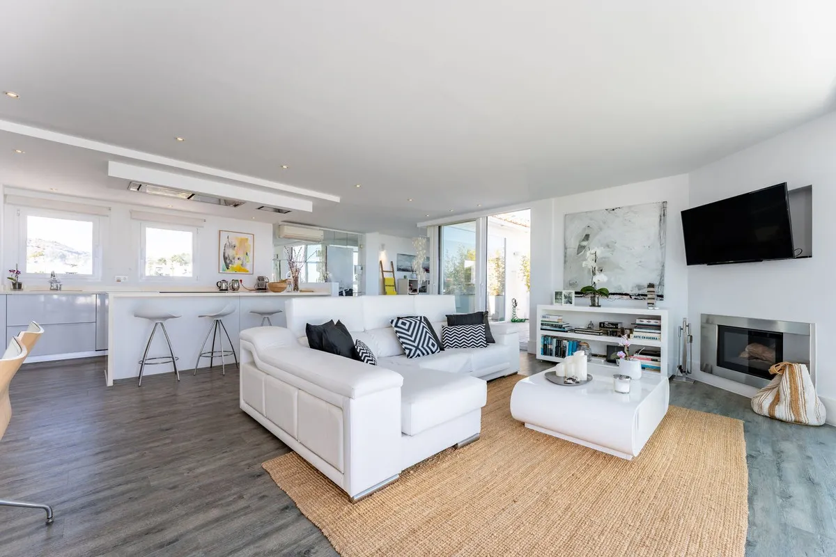 f5c359f3-b26e-4d34-bea9-f995ba711750