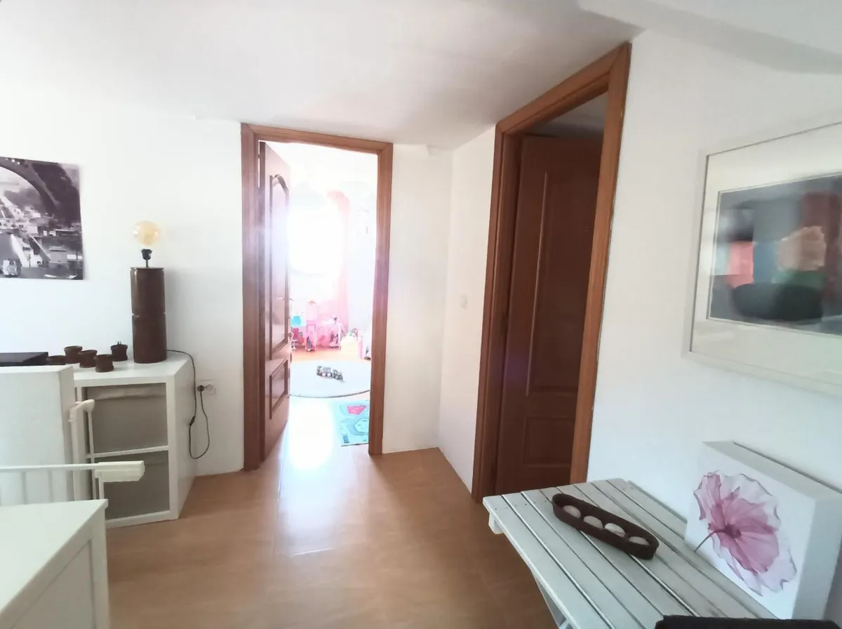 55f56128-83e1-4964-a517-6189de23f22c