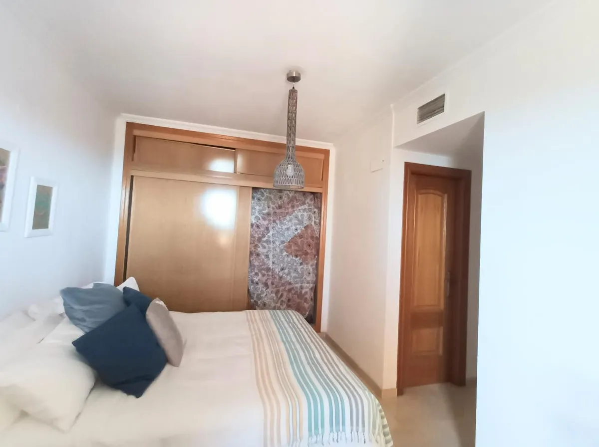 6e4bdaa8-7a70-402a-ab50-906199843d1e