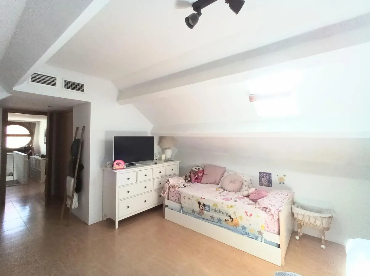 98305135-7989-4d10-80a0-2e8bf122de68