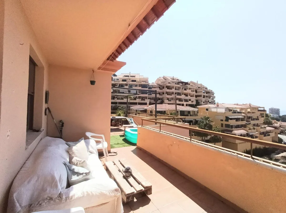 9cd3639e-de8b-4af8-9c3d-e470fef61549