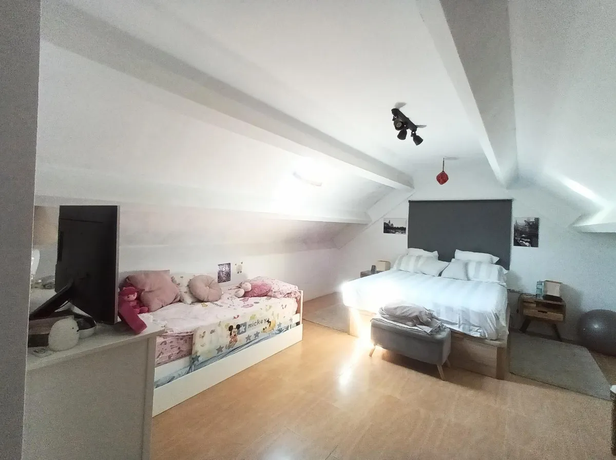 b9ddd14d-1b09-45ae-a24b-31e2cb3f285c